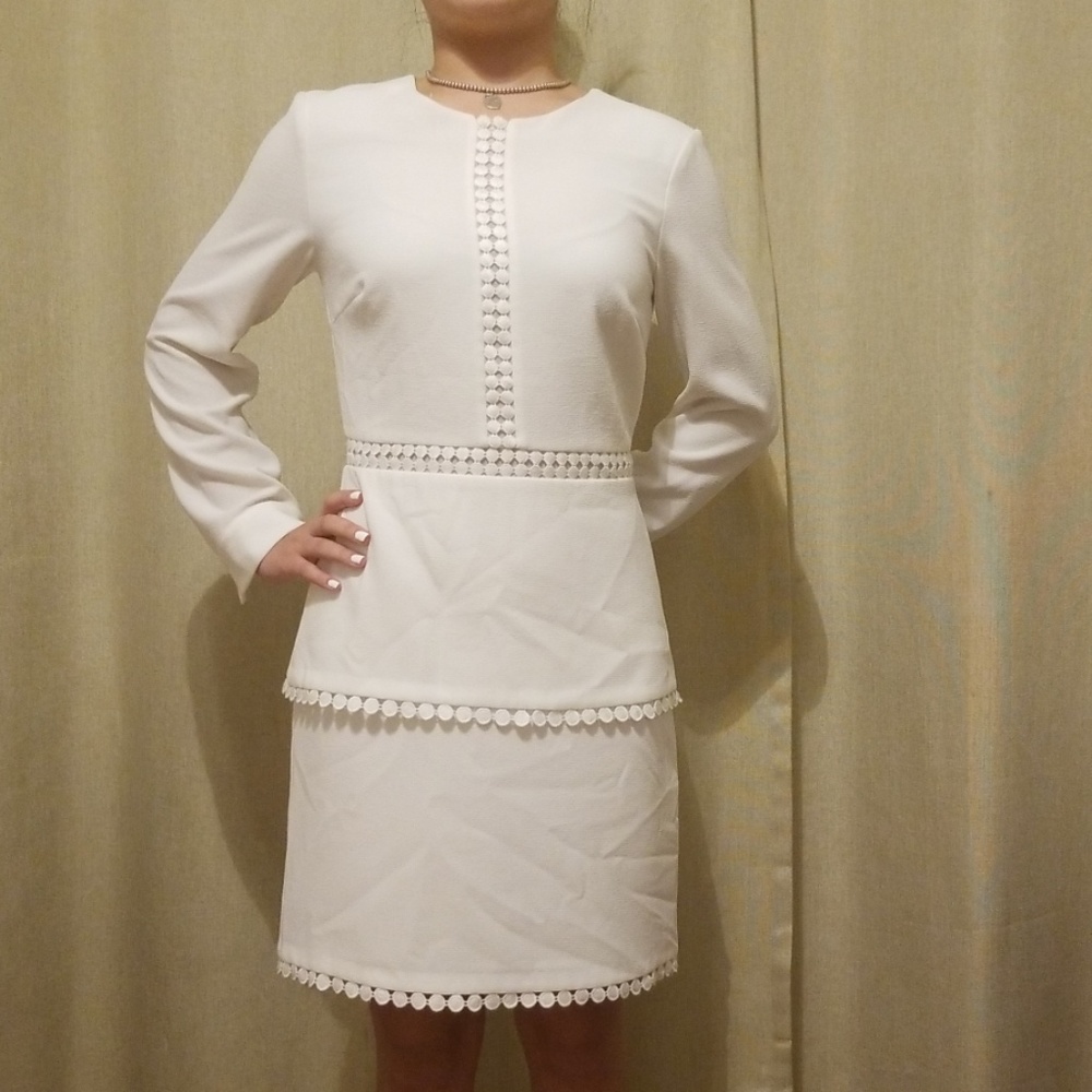 CLUB MONACO Elegant and sophisticated white dress